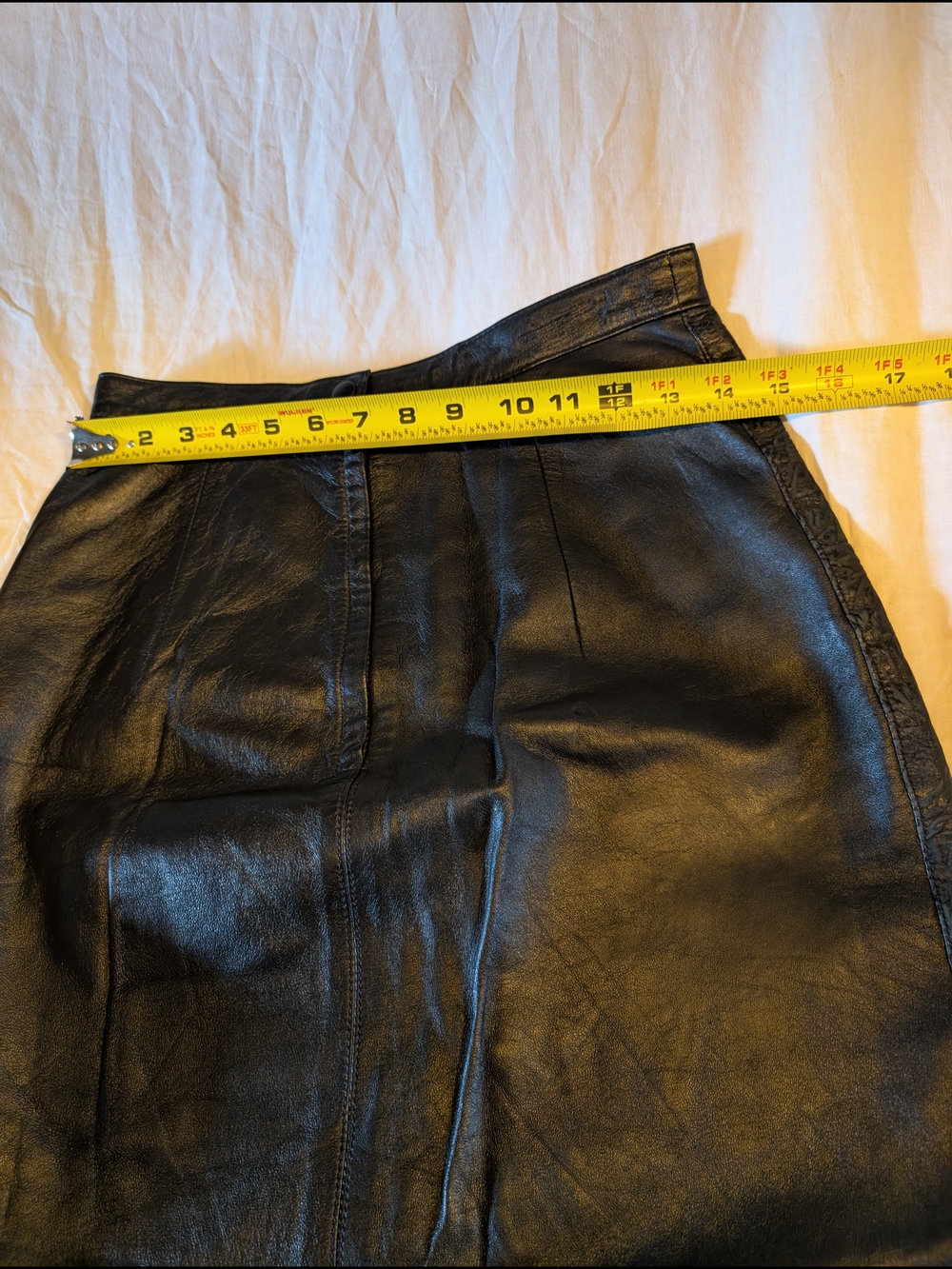 2/40$ Vintage Black Leather Midi Skirt with Panel Seams - Picture 6 of 7
